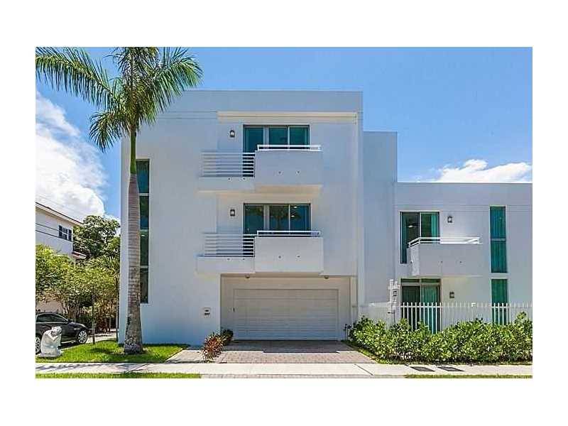 CONTEMPORARY AND EXCEPTIONAL~ ARCHITECTUALLY DESIGNED WITH HIGH END FINISHES~ THIS 3 BEDROOM
