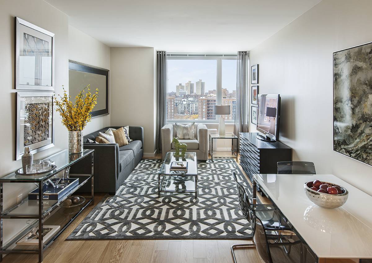 ★★★★★ ULTRA LUXURY RESIDENCE - 1Bed + Home Office /Den / 1.5 bath - - 24hr Doorman- BEST QUALITY AND AMENITIES . MIN to MIDTOWN MANHATTAN ★★★★