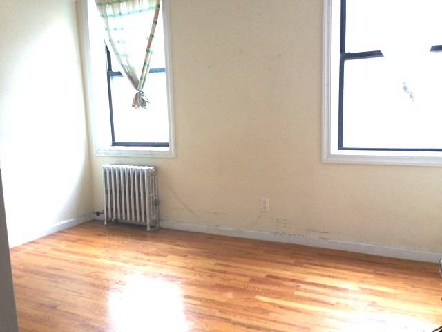 PERFECT SHARE! HOT SHARE IN MIDTOWN!  2 BED! GREAT PRICE!