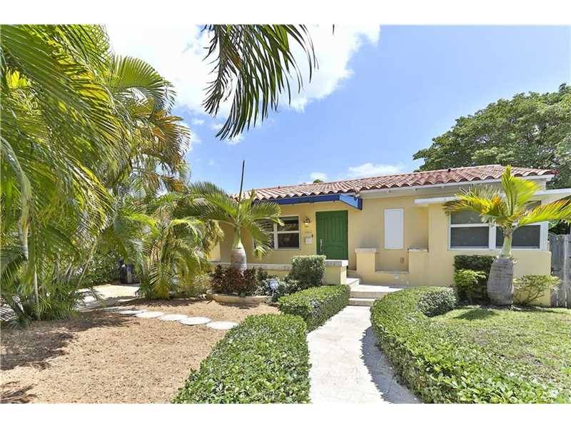 This fabulous Surfside home has it all - 3 BR House Bal Harbour Miami
