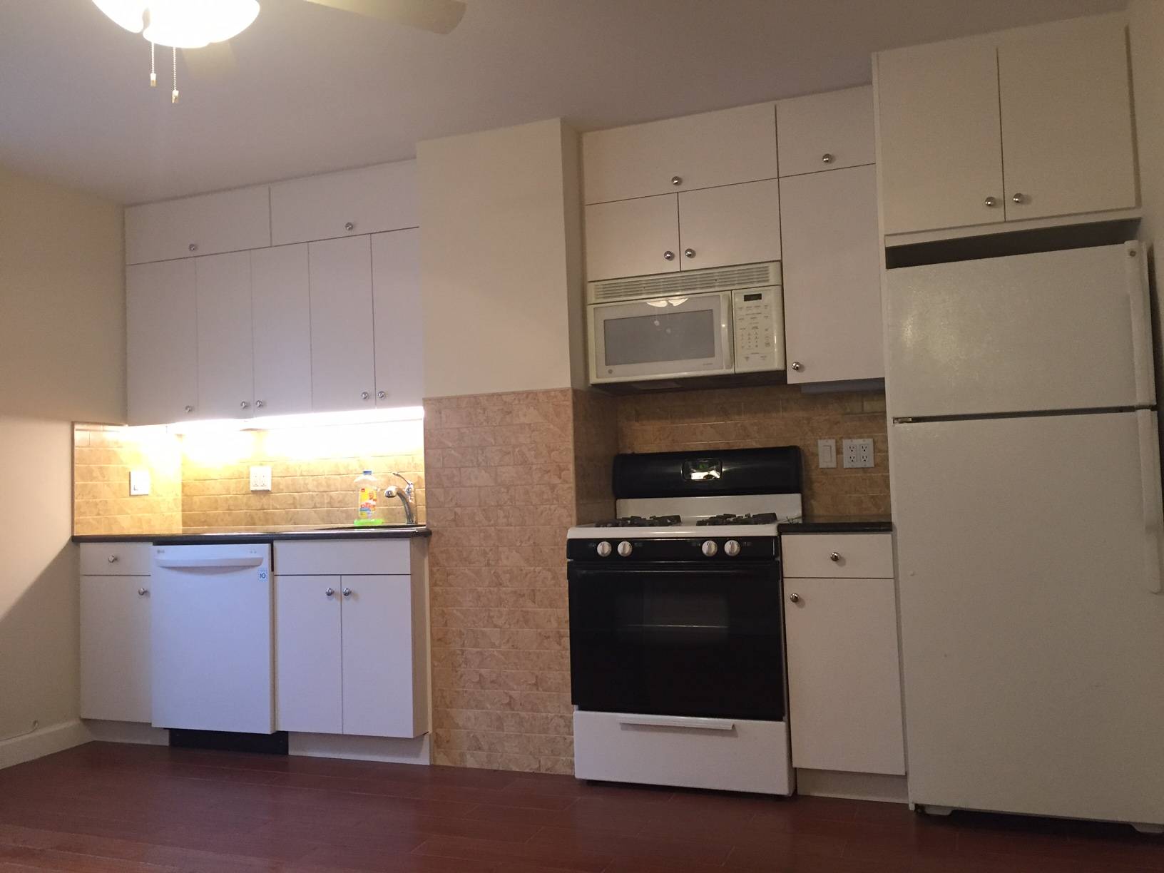 NEWLY RENOVATED TWO BEDROOM APARTMENT RIGHT NEAR WILLIAMSBURG WATERFRONT 