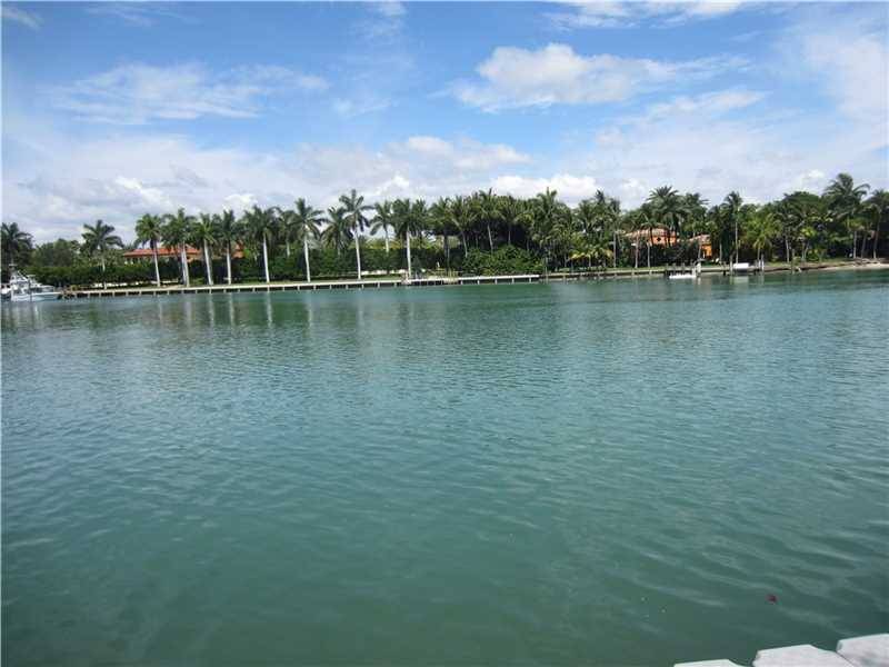 Exclusive Surfside Waterfront home has 5 bedrooms - 5 BR House Bal Harbour Miami