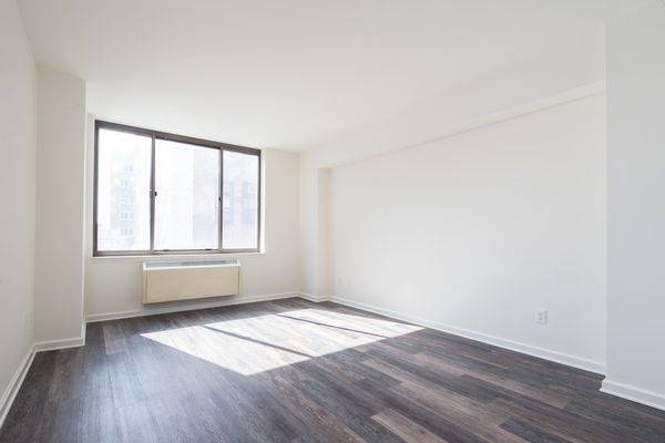 No Fee - Beautiful finishes in a renovated 1BD in Hell's Kitchen - indoor basketball court