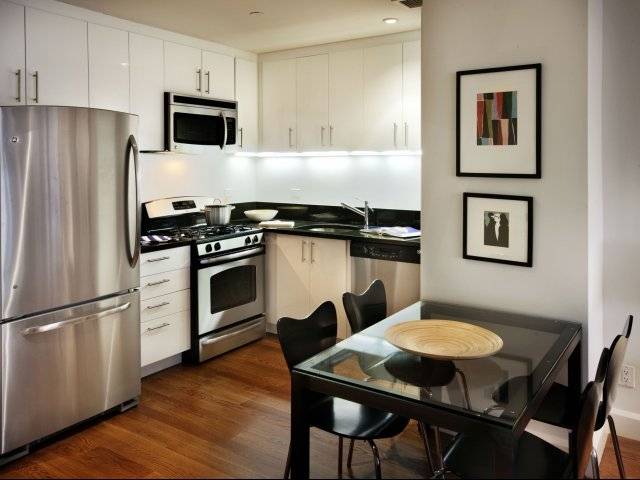 No Fee Luxury Rental | Boerum Hill | Studio Apartment in 24 Hour Doorman Building Only Steps from 4 Subway Lines
