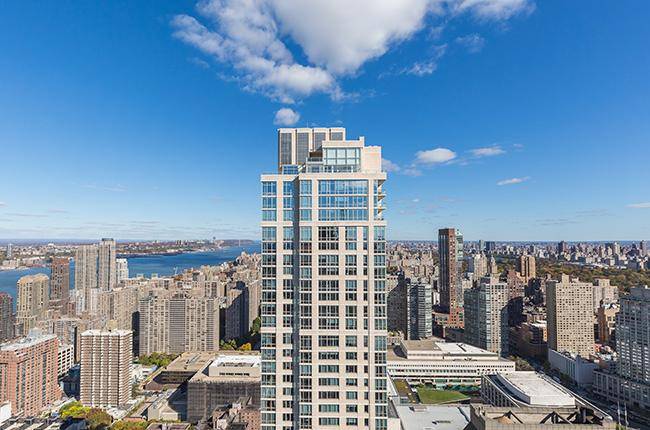 Immaculate and **Ultra Lux**  2 Bedroom, Upper West Side *All Amenities* 