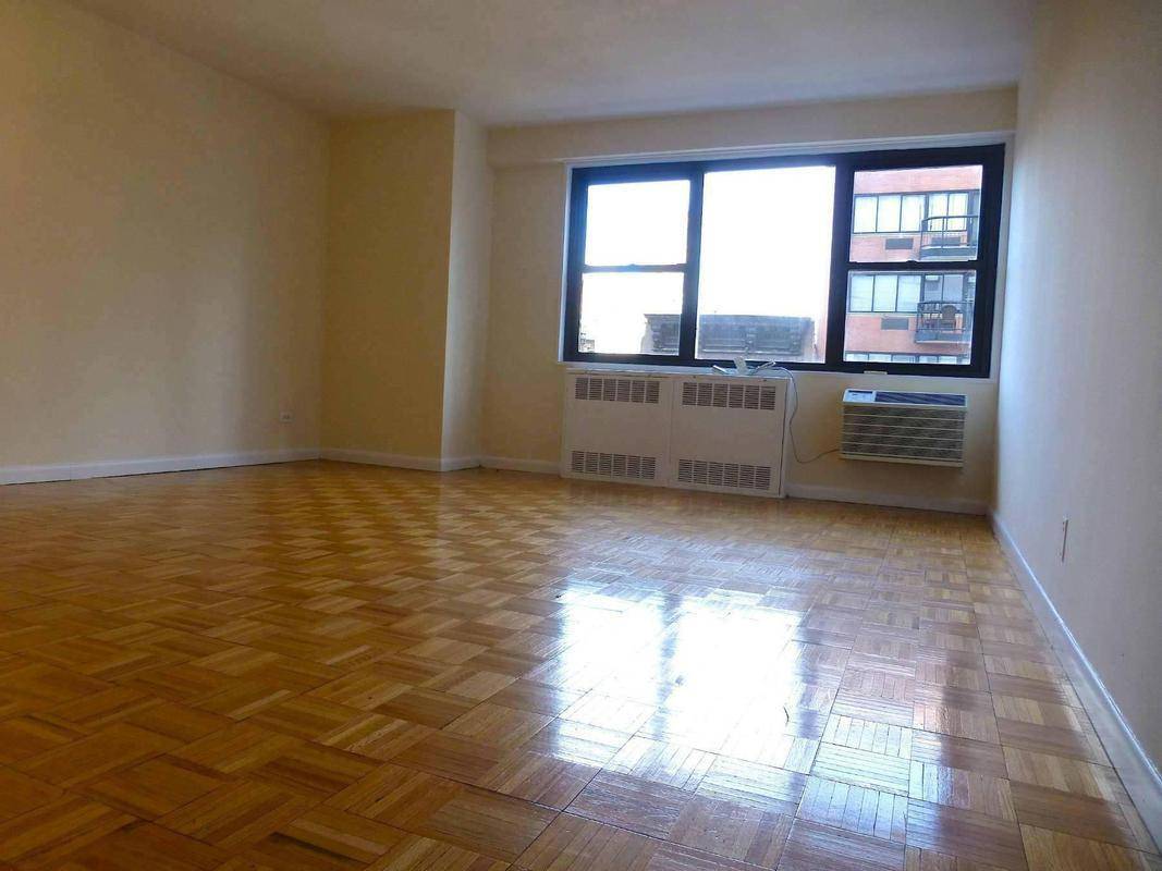 Prize Location!! Alcove Studio in Midtown West. Hardwood Floors, Separate Kitchen, Lots of Closet Space, All Utilities Included in Rent. P/T D/M Laundry in the Building.