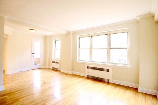 Park Ave Gem ~ Huge Flex 2 with Massive Private Terrace ~ No Fee!