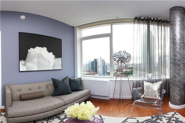Jaw Dropping One Bedroom In Full Luxury Building ! Amazing Deal In LIC