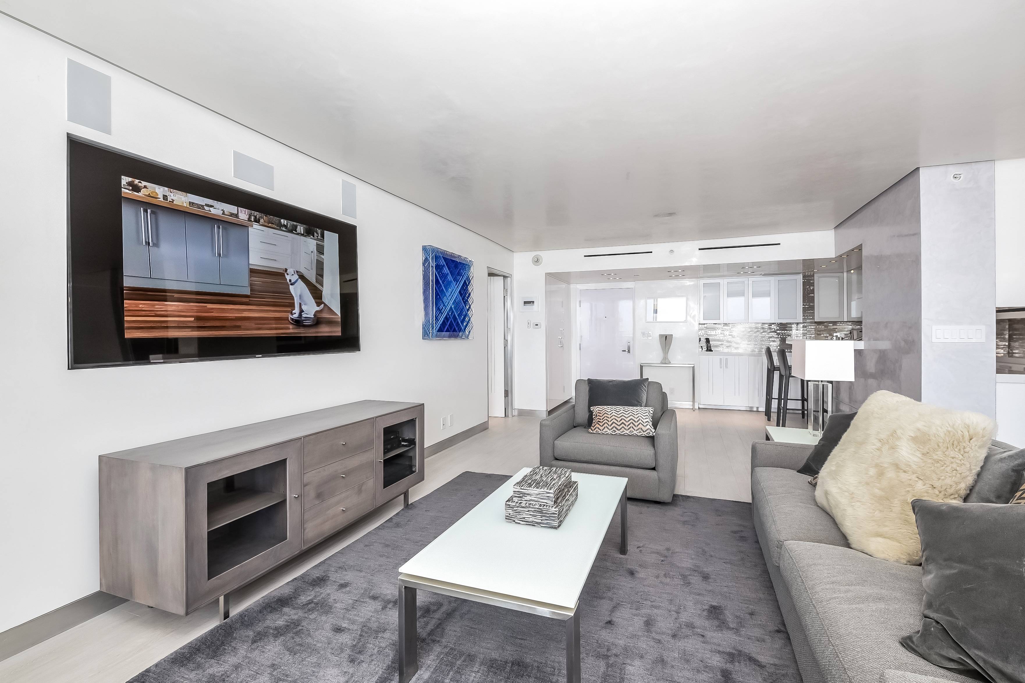 Welcome to the Essence of Luxury 1 bed | 1 bath Ocean Views Perched on The 8th Floor.