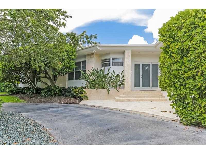 Totally renovated MiMO home in coveted Bay Harbor - 4 BR House Bal Harbour Miami