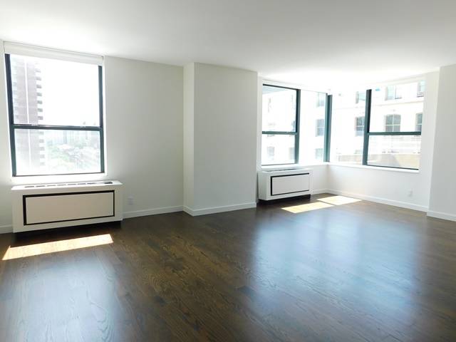 NO FEE 4 BED, WRAP TERRACE! GORGEOUS VIEWS, NEW FLOORS, W/D! TERRACE TOO! 