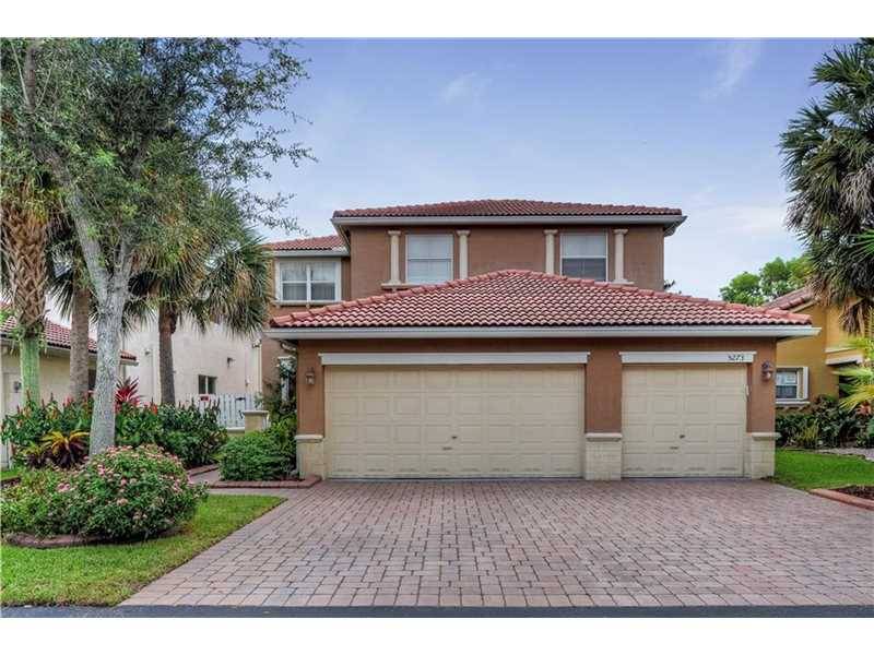 Nice Maple Ridge 2 story home for sale - 5 BR House Ft. Lauderdale Miami