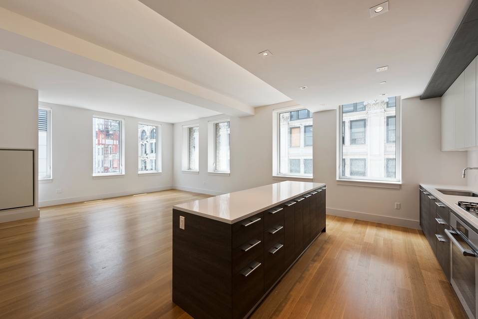 The Leonard Presents an Amazing 3Bed- 3Bath with luxuriously appointed finishes in TriBeCa!!!
