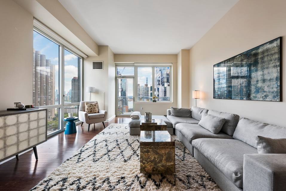 Penthouse Rental with Outdoor Space, The Charleston, 225 East 34th St #PHB