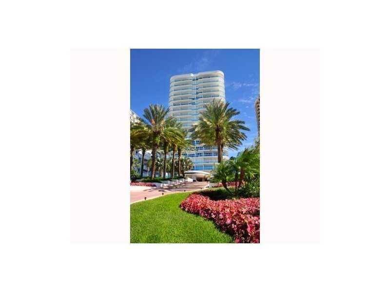 Stunning ocean front 2 bed - THE PALACE 2 BR Condo Bal Harbour Miami