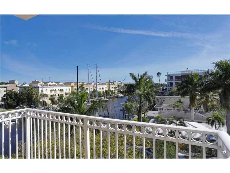 BEAUTIFUL AND SPACIOUS (ALMOST 2 - Terraces of the Isle 3 BR Condo Ft. Lauderdale Miami