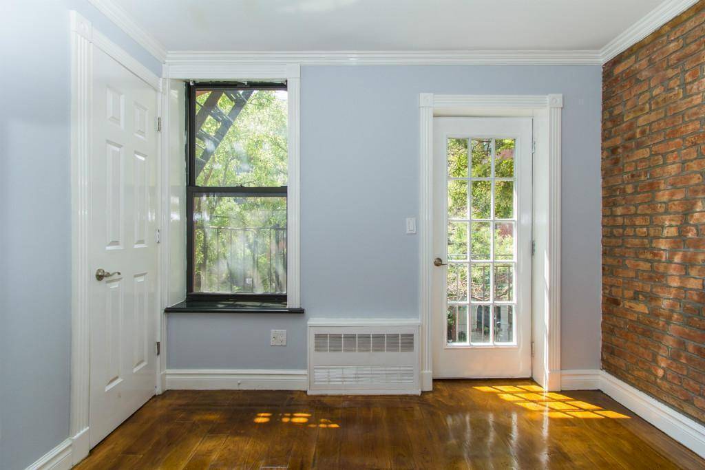 East Village Lovely One BR Deluxe Renovation