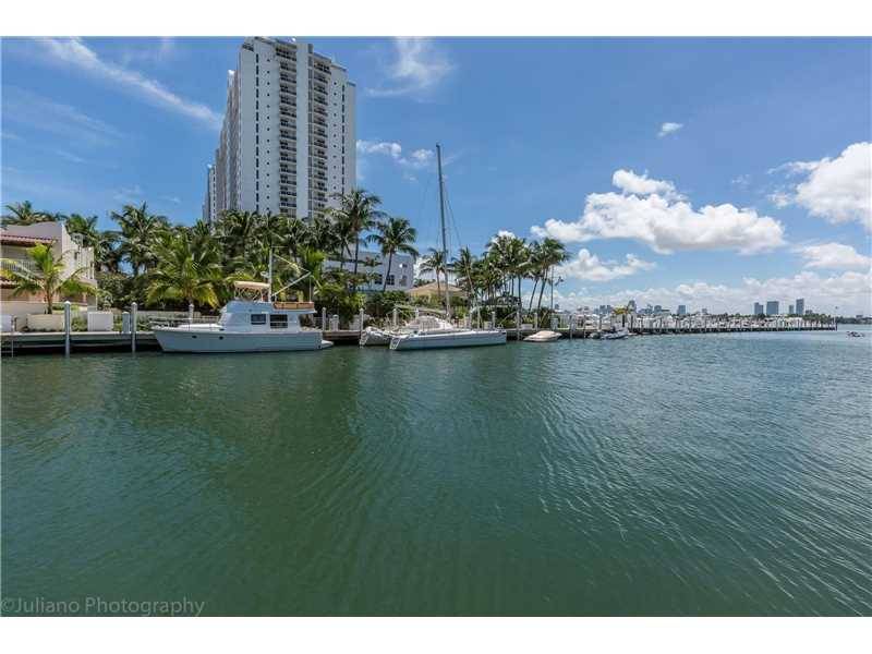 Build your waterfront dream home in private Sunset Island in Miami beach