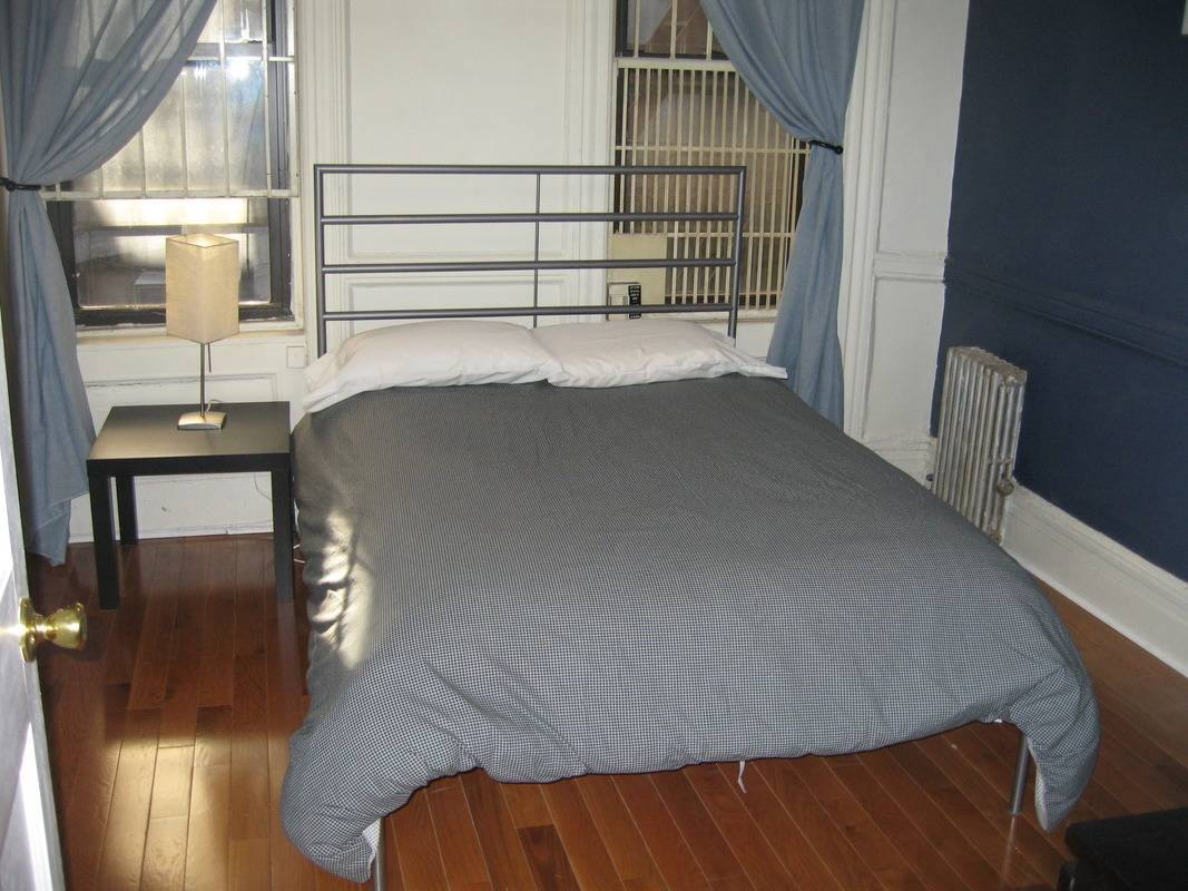 Chelsea: Beautiful Furnished One Bedroom