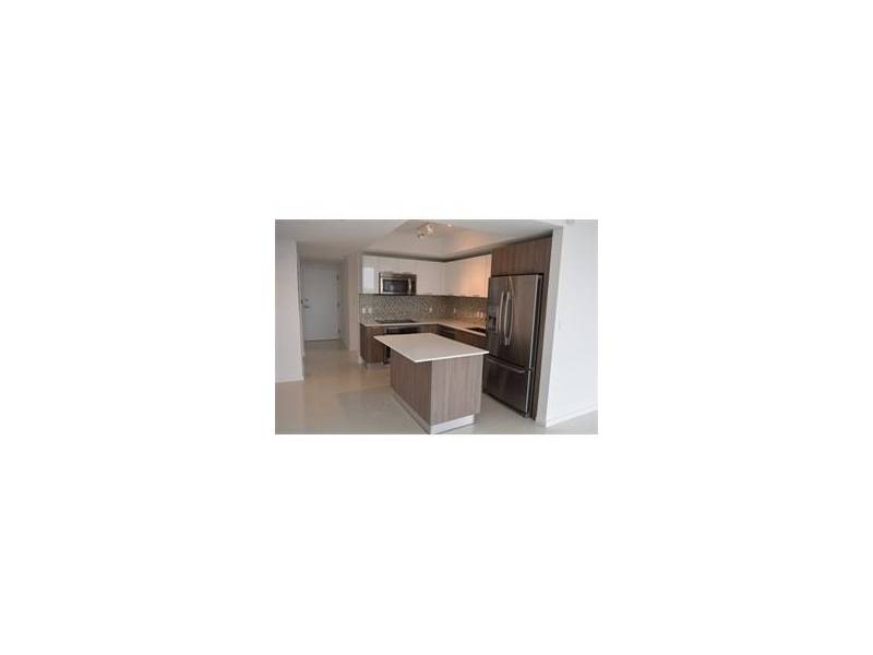 GREAT BRAND NEW CORNER CONDO IN DOWNTOWN DORAL WITH GOLF VIEW