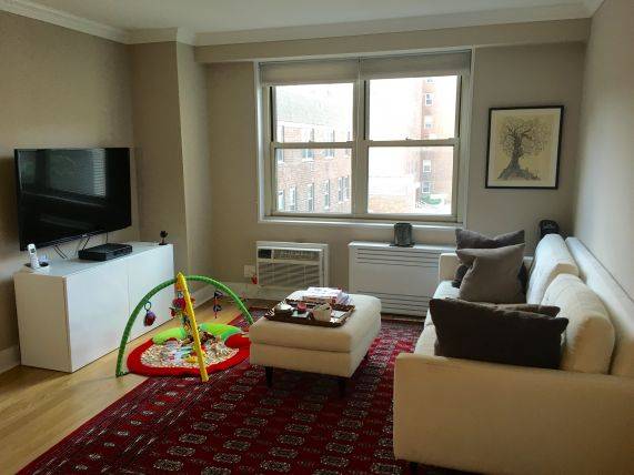 *ONE MONTH FREE* Renovated 2 Bed/1 Bath in TriBeCa with Washer/Dryer in Unit!