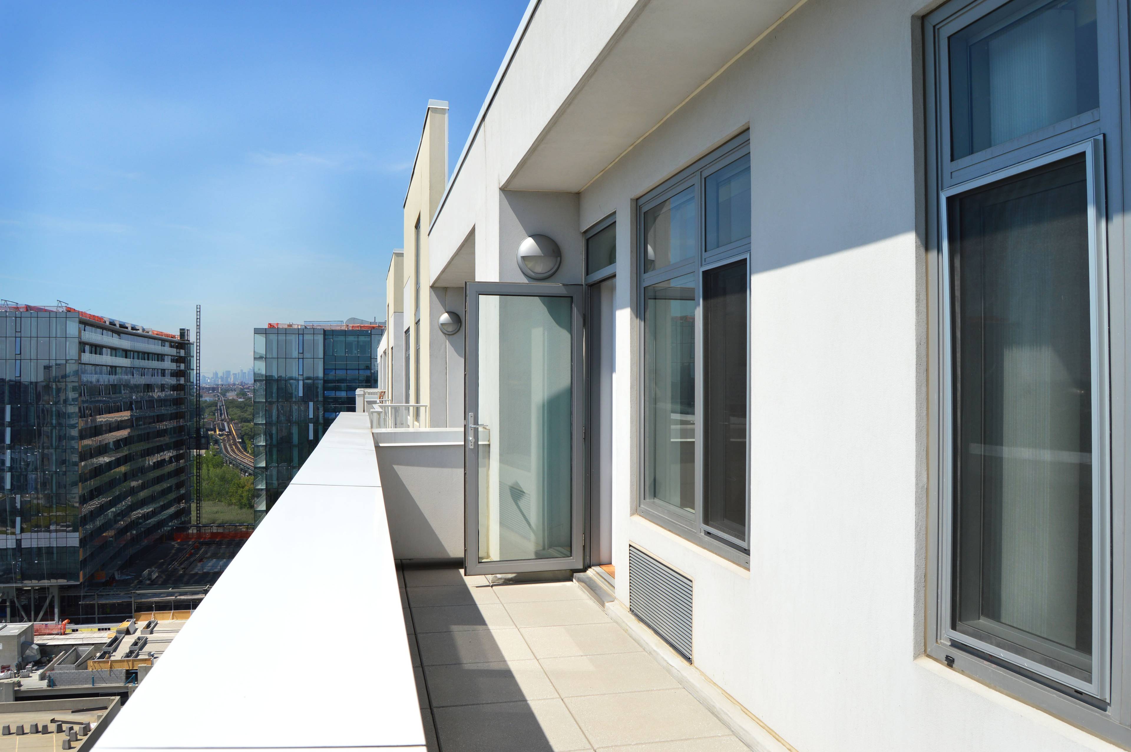 SKYVIEWPARC - Two Bedroom Penthouse With TWO Terraces: Great Investment Opportunity 