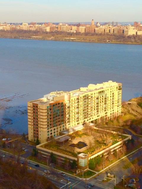WELCOME TO THE PRESTIGIOUS WATERMARK ON HUDSON - 2 BR Condo New Jersey