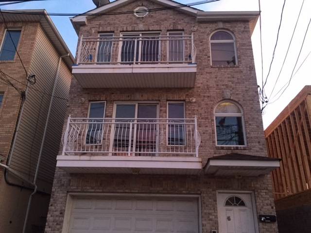 Three bedroom two bath apartment near Route 440 - 3 BR New Jersey