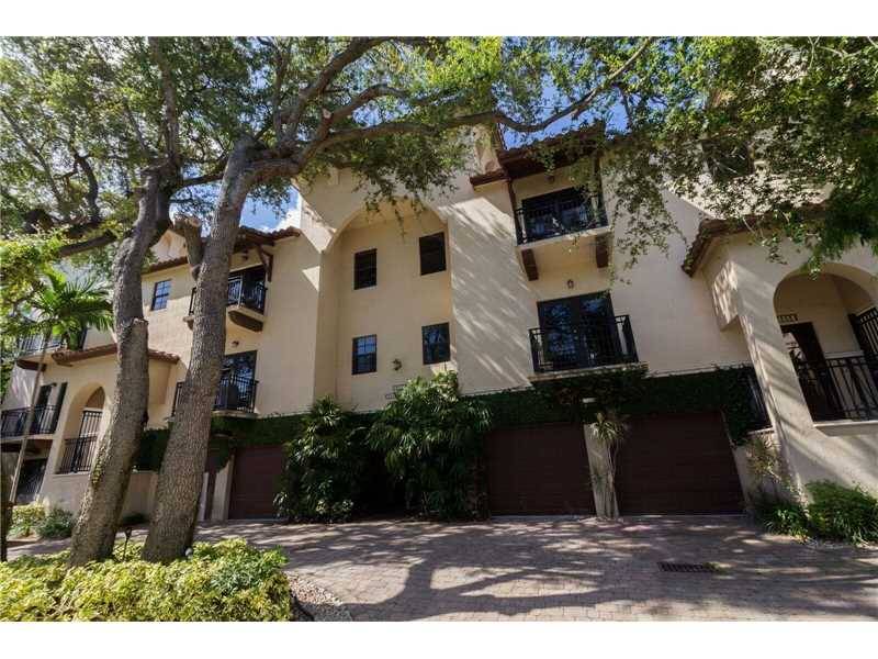 SPACIOUS(2476 SF) AND LUXURIOUS CORNER TRI-LEVEL TOWNHOUSE W/ATTACHED 2 CAR GARAGE IN PRIVATE GATED COMMUNITY