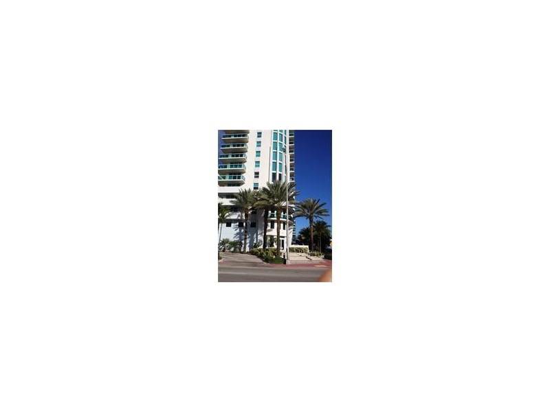 **PRICE REDUCED** Seller is eager to sell - The Waverly 3 BR Condo Bal Harbour Miami
