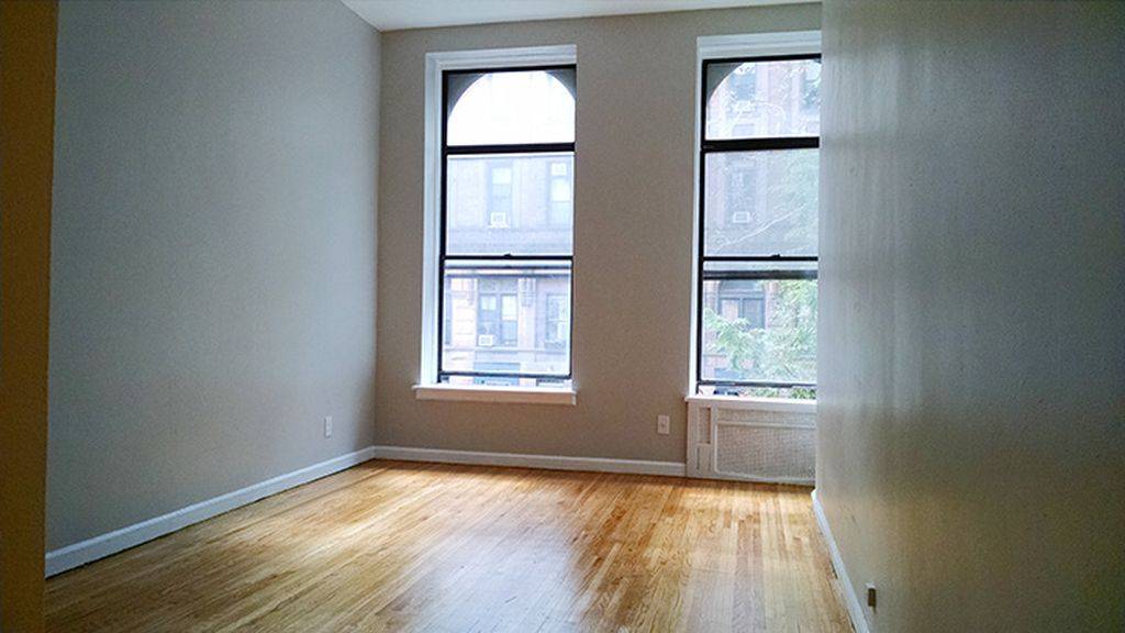 Large Sun Blasted 1 Bedroom on a Charming Street a Block From Central Park