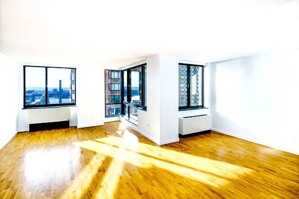 Great Luxury 2 BR in Columbus Circle ~ Private Terrace ~ Tons of Amenities!