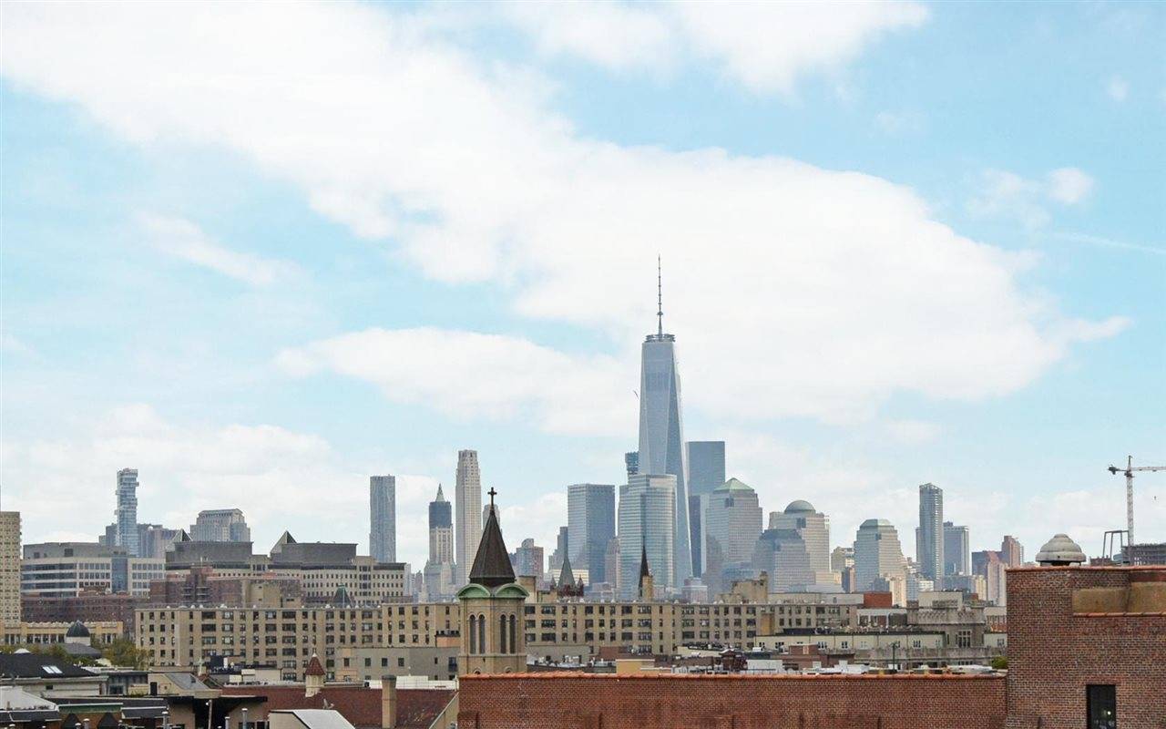 Fabulously appointed 2B/2B condo with sweeping NYC views at Hoboken's premier luxury residence by Metro Homes
