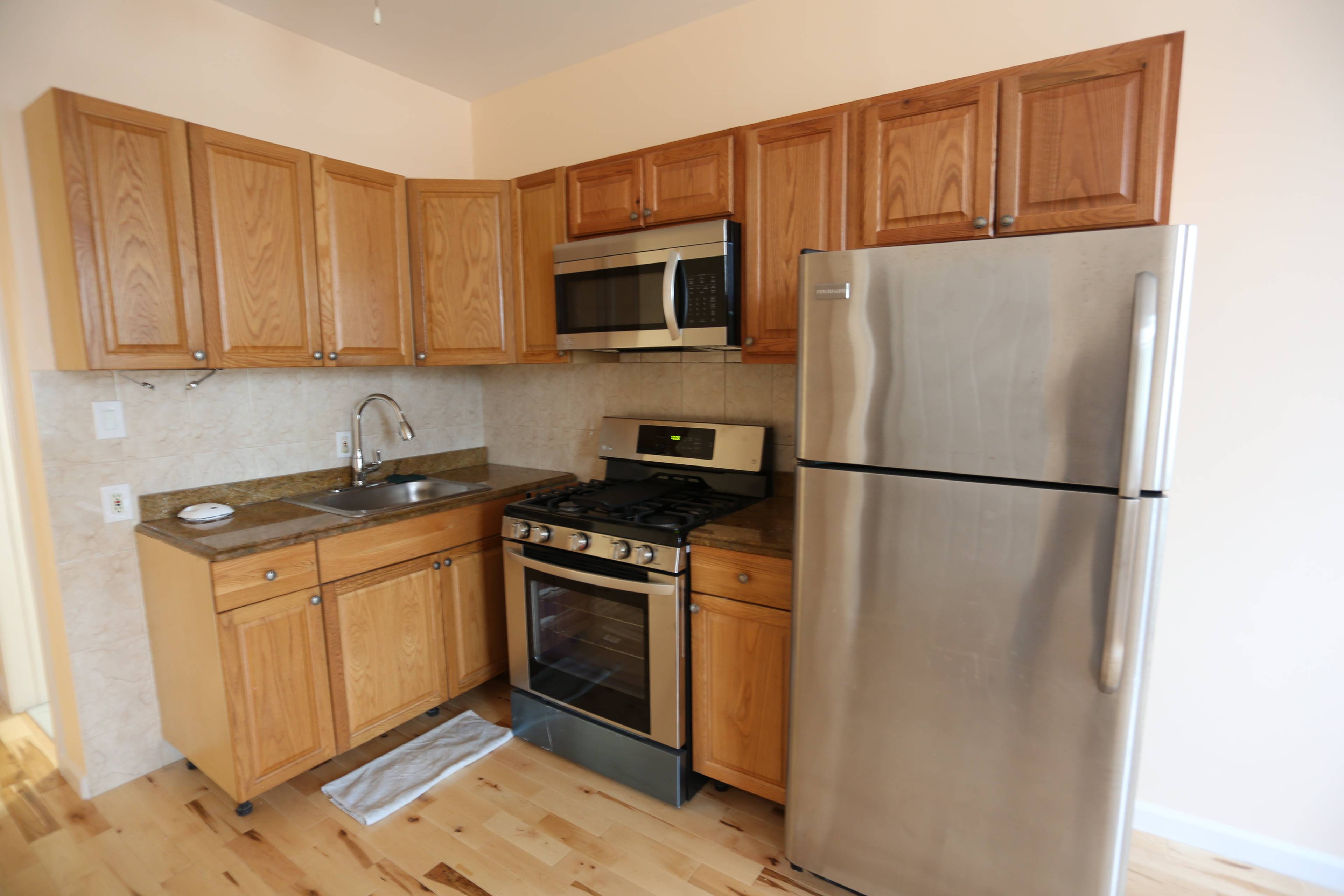 Beatifully Renovated 1 Bedroom on a Tree Lined Street in the Heart of Greenpoint!