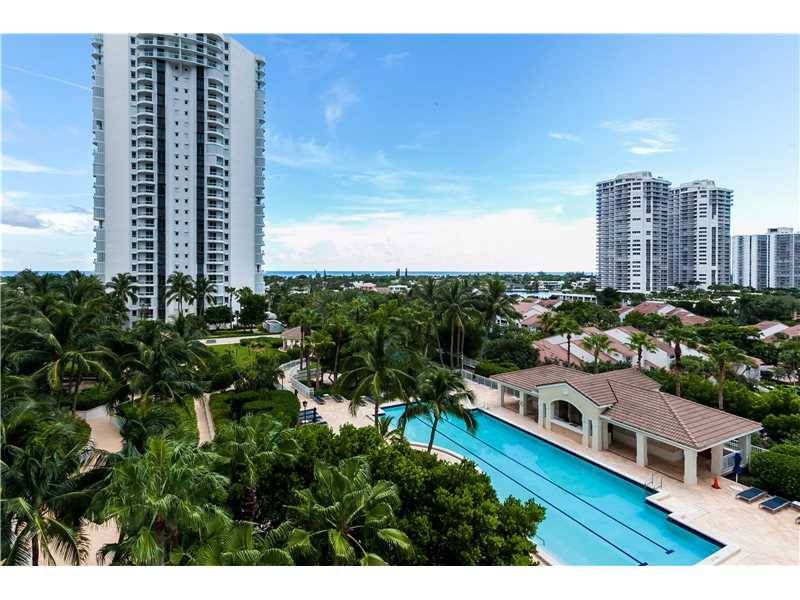 09 A MOST HIGHLY DESIRED LINE IN THE BUILDING - the point 2 BR Condo Aventura Florida