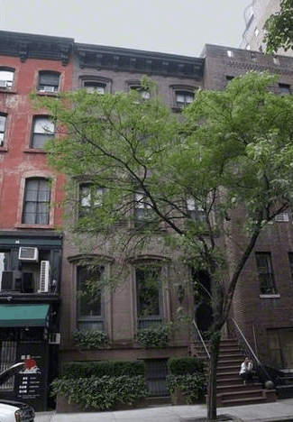 3 Bedroom, 1 Bathroom Gramercy Park Townhouse Apartment in Midtown Manhattan, Pets Allowed 