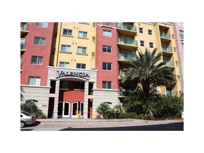 MUST SEE 3/2 BEAUTIFULLY PARTIALLY FURNISHED CONDO IN SOUTH MIAMI