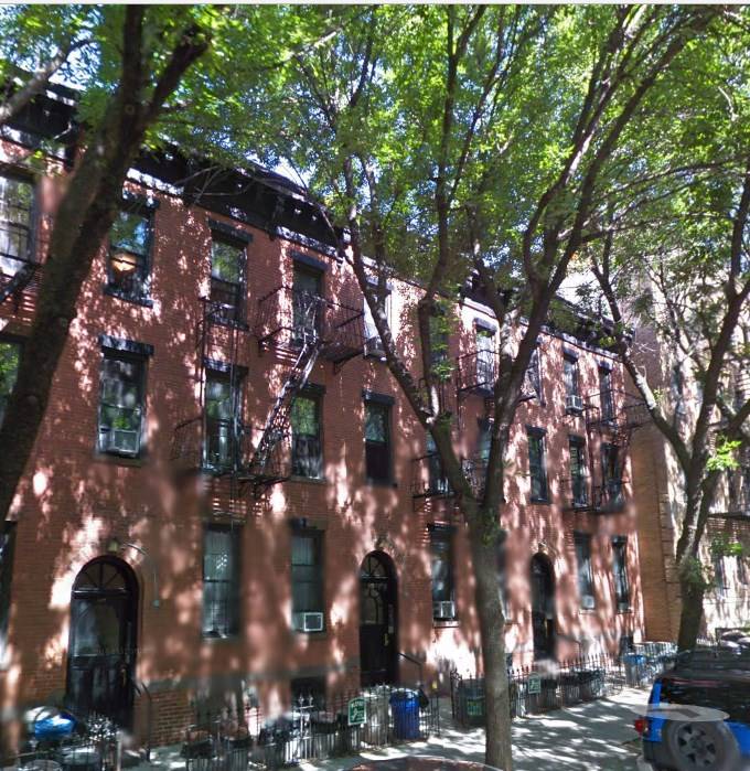 Park Slope Studio Available for immediate Move in