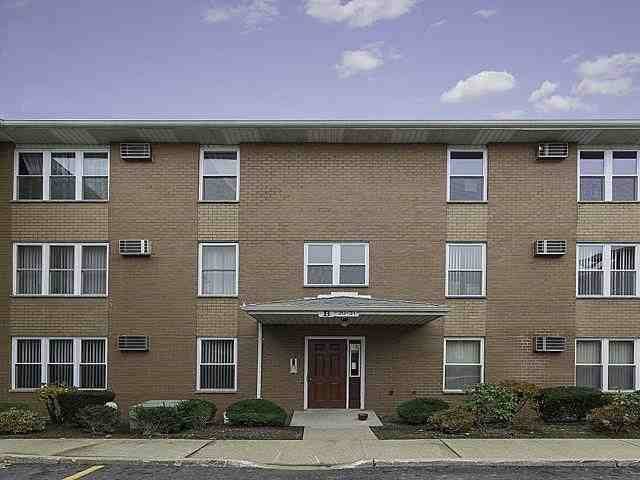 Meticulously kept 2 BR/1 - 2 BR Condo New Jersey
