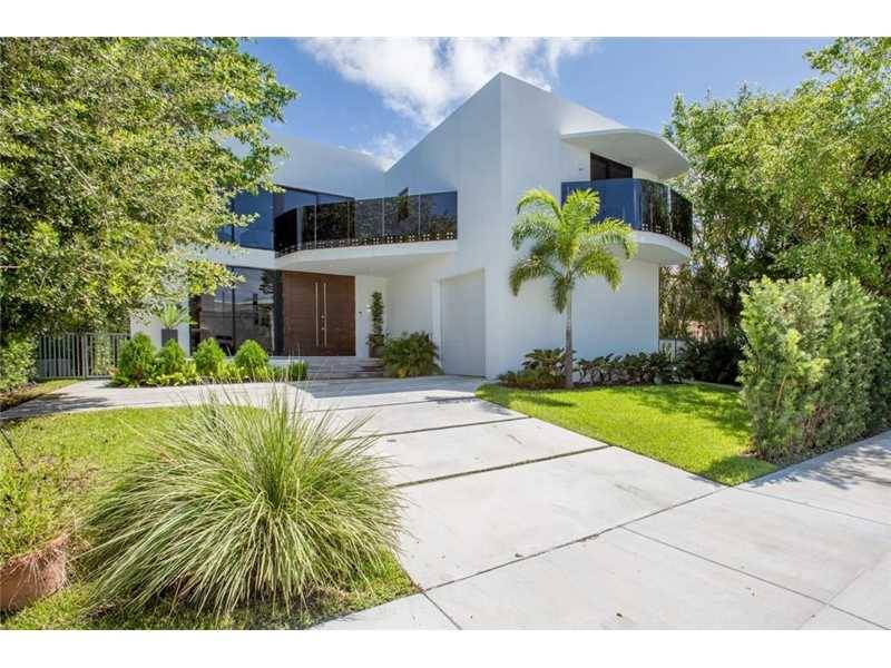 Newly built custom contemporary home on highly desirable lower North Bay Road