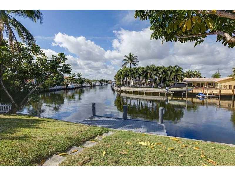 Waterfront Home features Intercoastal view - 3 BR House Ft. Lauderdale Miami
