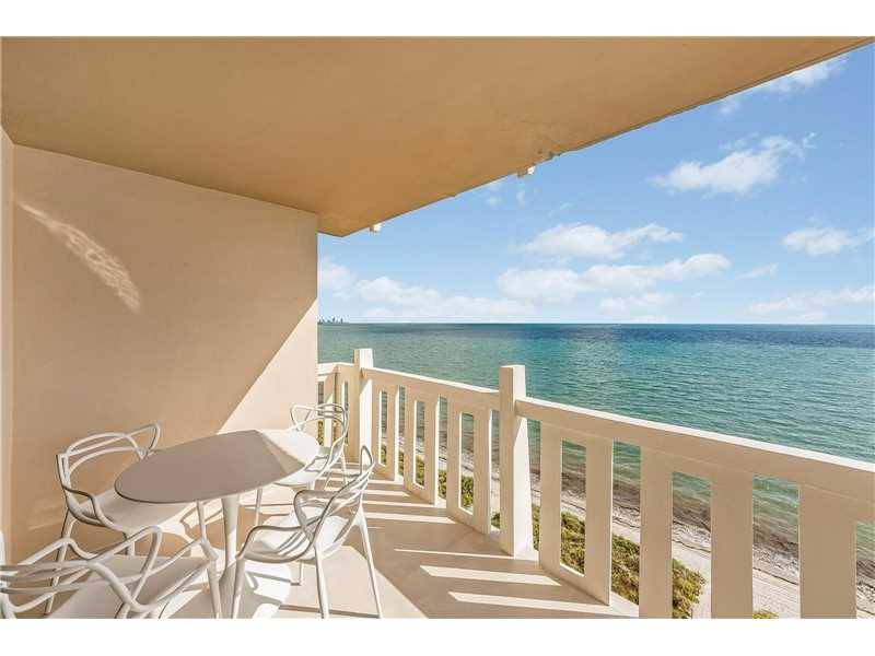 Unobstructed beachfront views - Towers Of Key Biscayne Co 2 BR Penthouse Miami