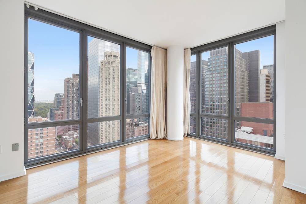 Perfect 1 bed on the 30th fl with  open city and central park views
