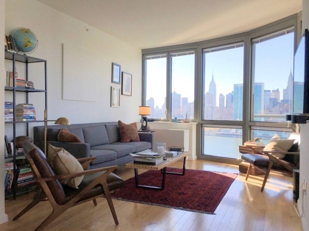 No Broker Fee!!!  Limited Time Only!!!  Splendid Long Island City 1 Bedroom Apartment with 1 Bath featuring a Rooftop Deck and River Views