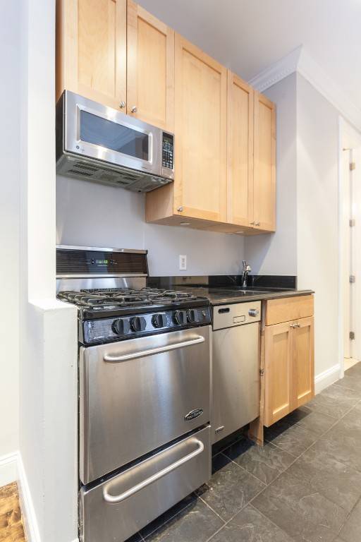 Gramercy 1 Bedroom With Washer And Dryer