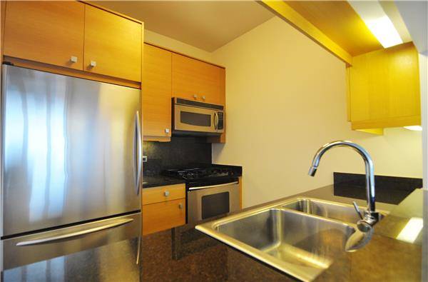 Spacious 1 Bedroom Apartment with in-unit Washer & Dryer