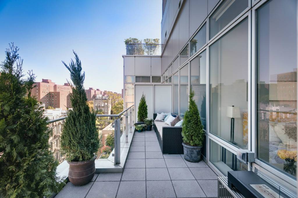 Welcome to your Stunning LES Penthouse!