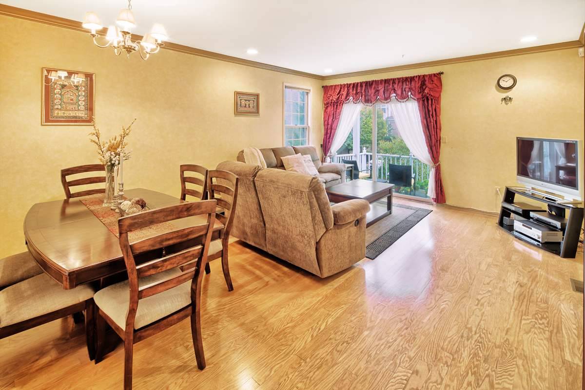 Exceptional end unit Fanwood style home - 3 BR Condo New Jersey