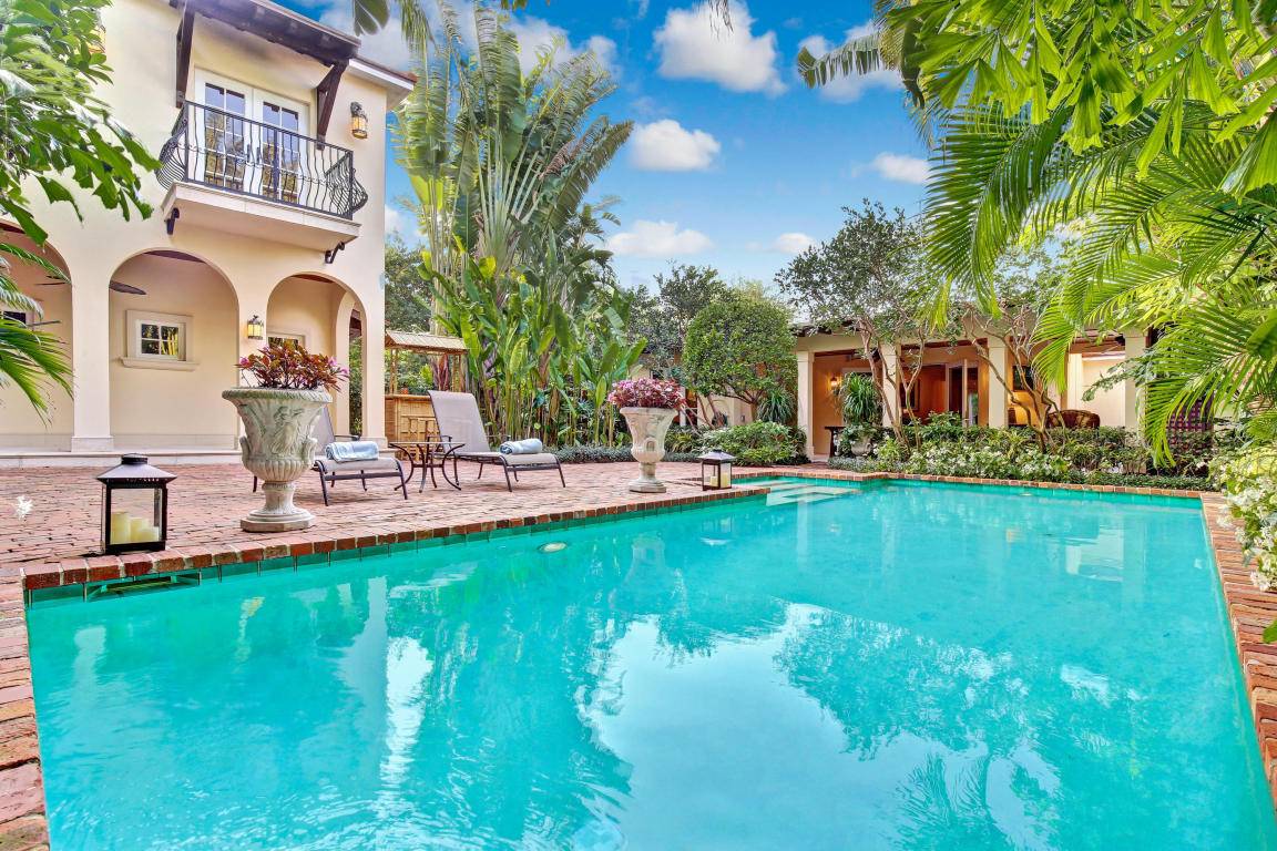 ENCHANTING JEWEL IN THE EL CID DISTRICT OF WEST PALM BEACH