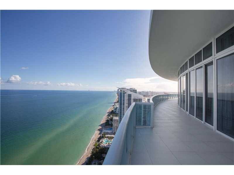 Penthouse palace in the sky with spectacular unobstructed Ocean & Intracoastal views